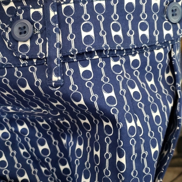 NY&CO Blue Shorts w/Chain Pattern Size 0 - Picture 6 of 8